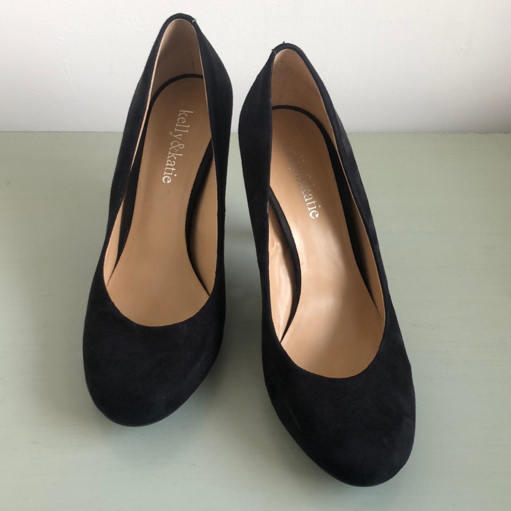 Kelly & Katie Faux Suede Pump Black 7.5